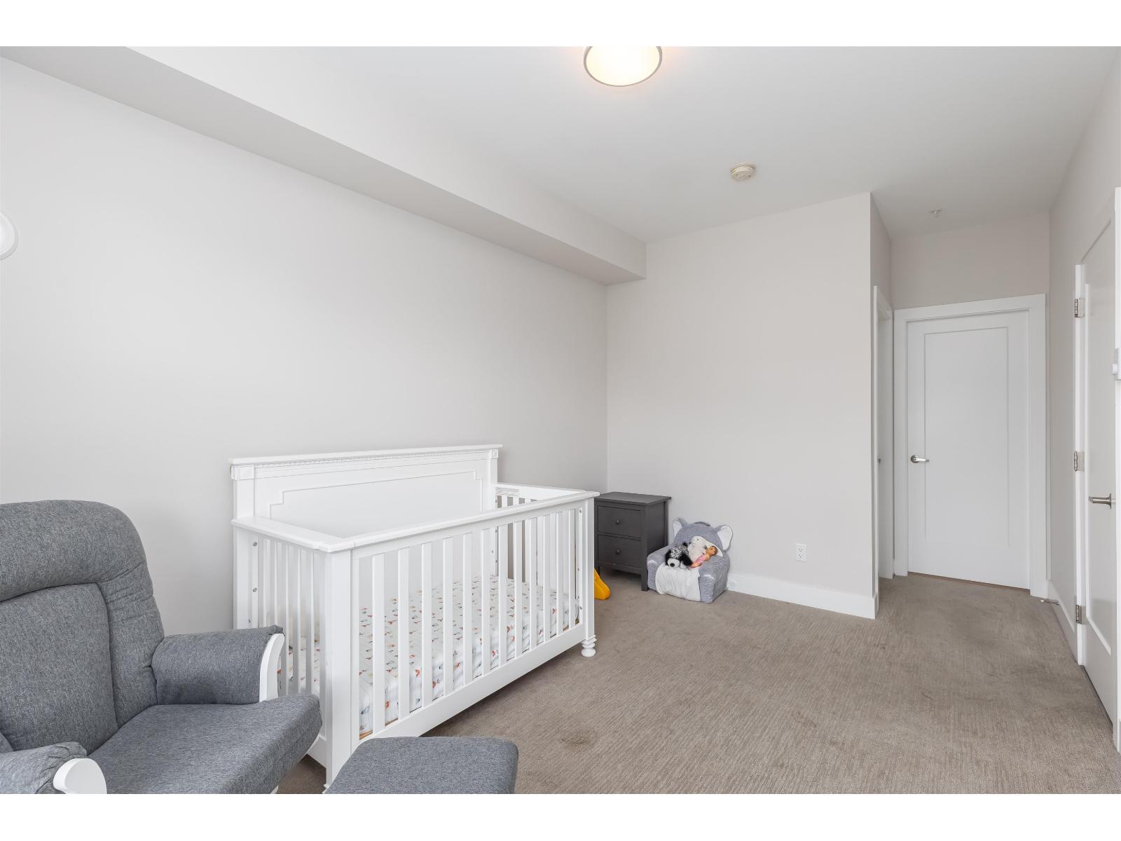 303 14605 Mcdougall Drive, Surrey, British Columbia  V4P 0G7 - Photo 11 - R3116925