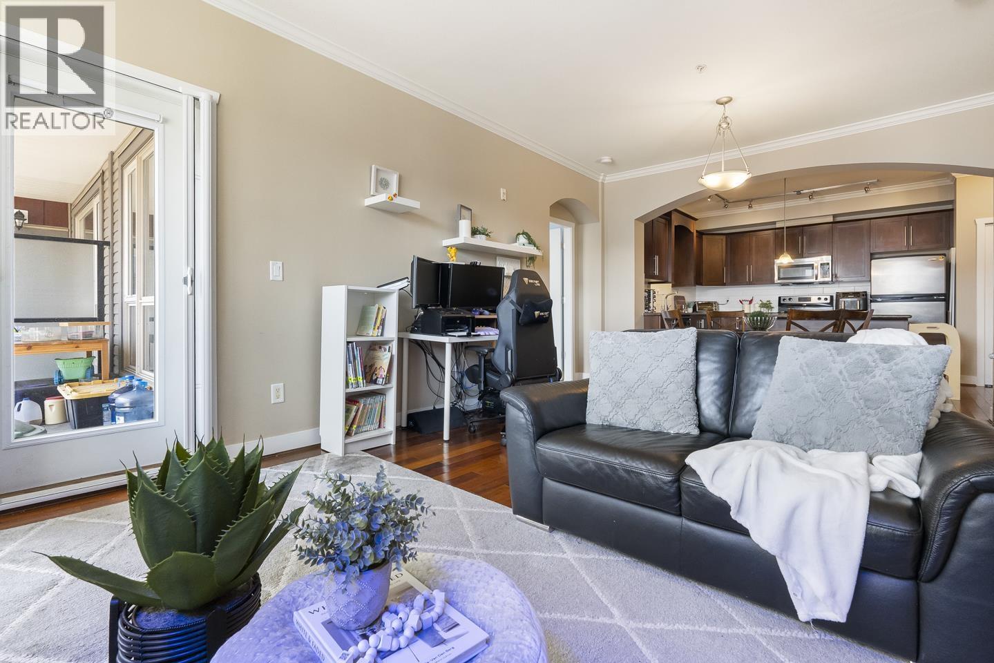 320 2628 Maple Street, Port Coquitlam, British Columbia  V3C 0E2 - Photo 4 - R3116223