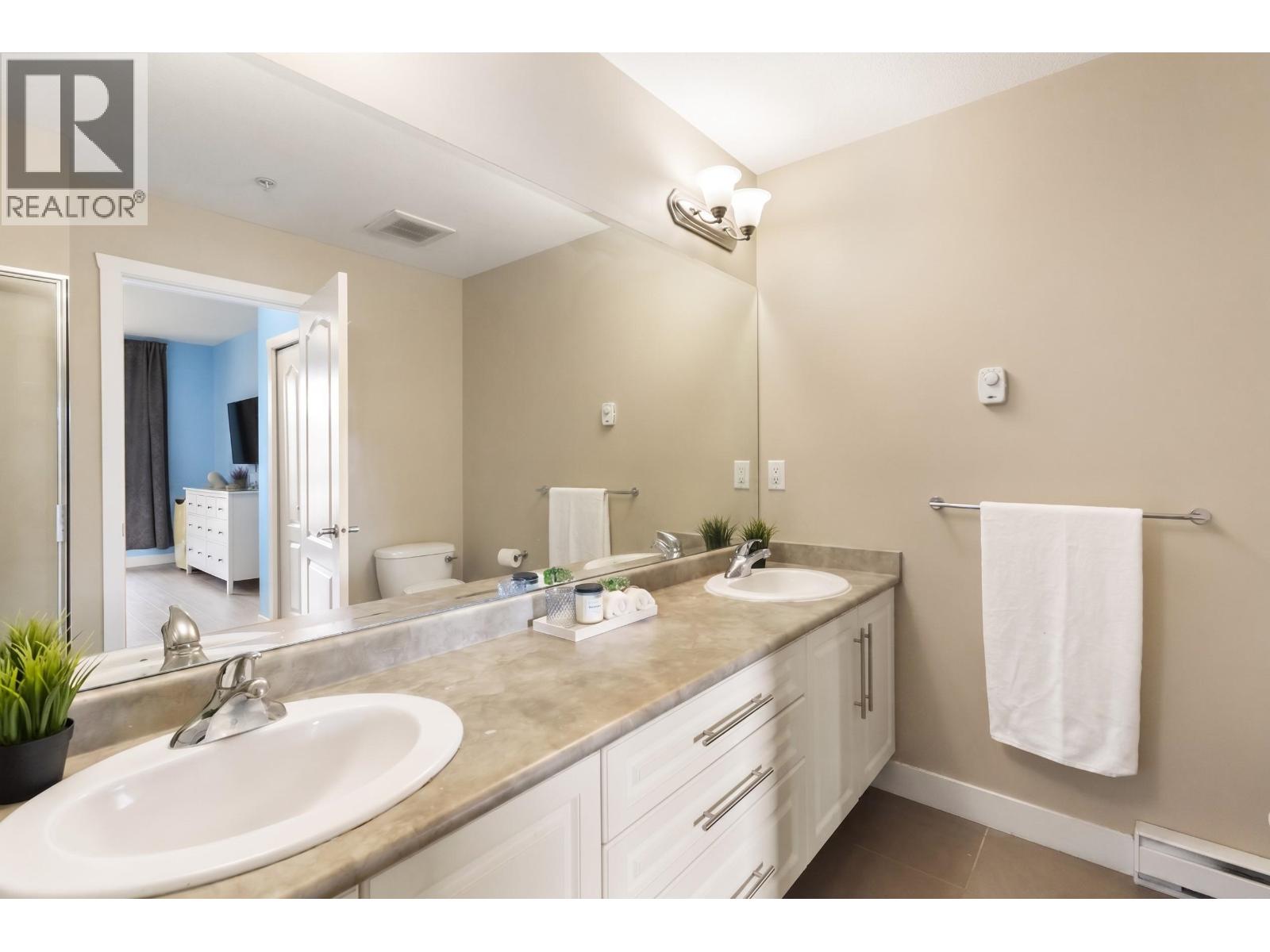 320 2628 Maple Street, Port Coquitlam, British Columbia  V3C 0E2 - Photo 16 - R3116223