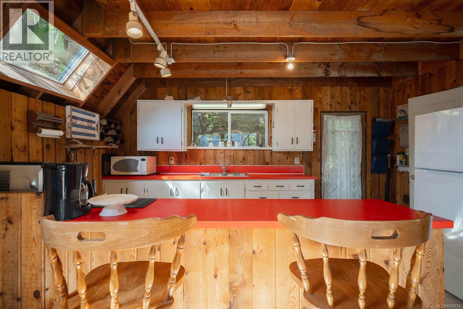 18600 Pacific Rim Hwy, Port Alberni, British Columbia  V9Y 8Z9 - Photo 10 - 1033774