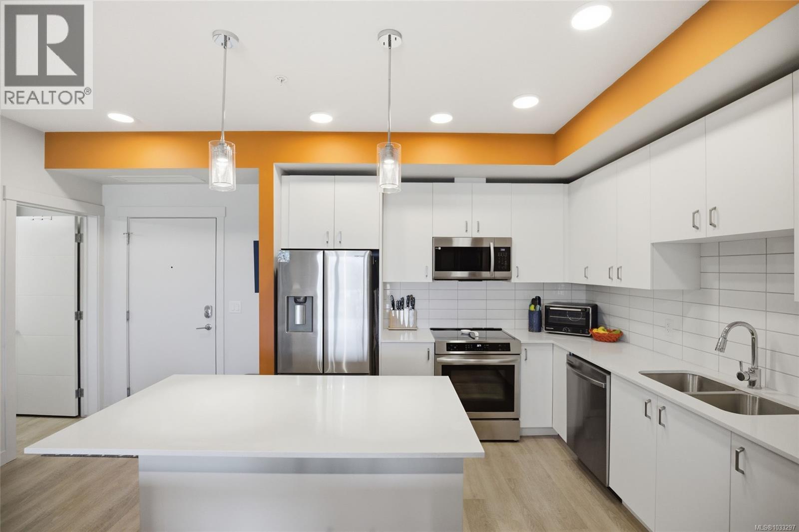 305 120 Jensen Ave W, Parksville, British Columbia  V9P 0H6 - Photo 12 - 1033297