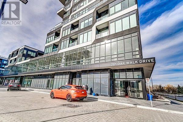 901 - 297 OAK WALK DRIVE, Oakville, Ontario