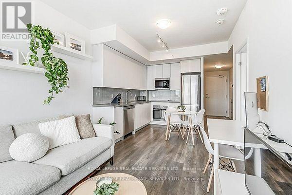 901 - 297 Oak Walk Drive, Oakville, Ontario  L6H 6Z3 - Photo 13 - W13054526