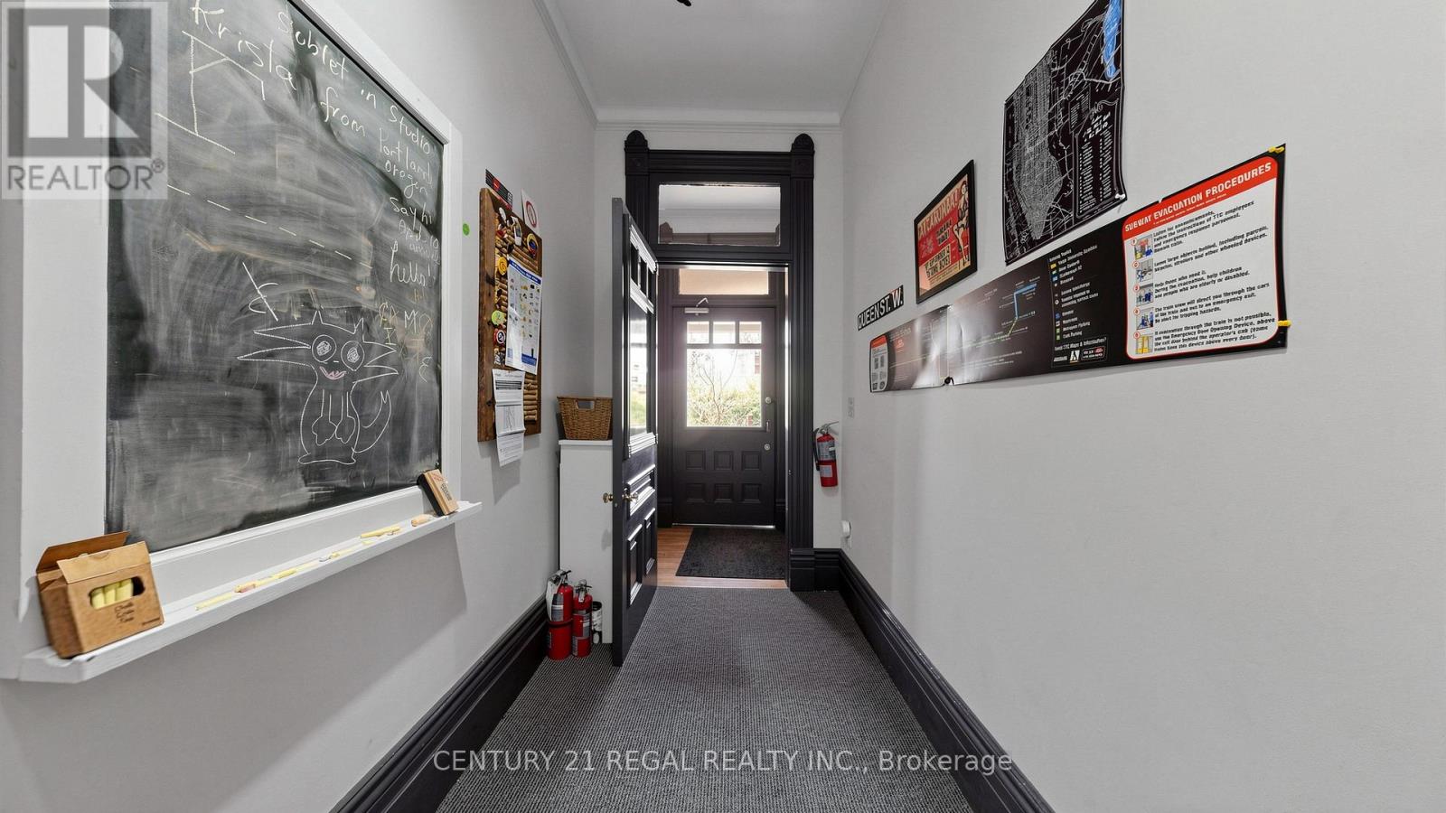 26 Macdonell Avenue, Toronto, Ontario  M6R 2A2 - Photo 19 - W13054552