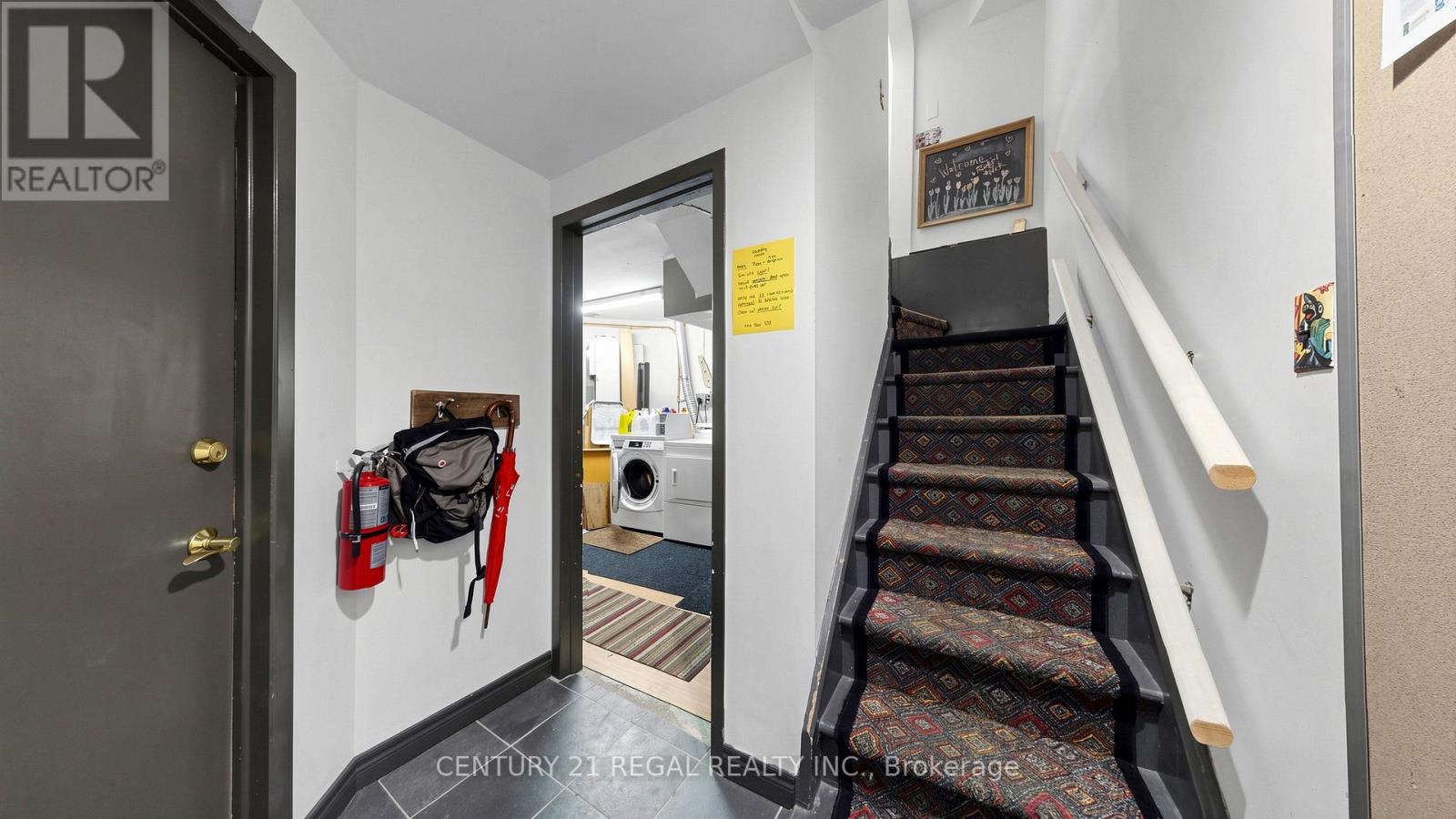 26 Macdonell Avenue, Toronto, Ontario  M6R 2A2 - Photo 23 - W13054552