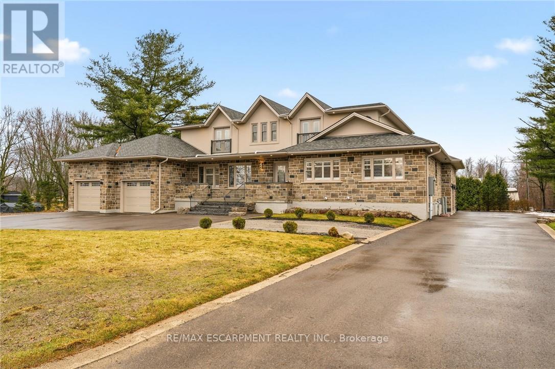 1354 No 1 Side Road N, Burlington, Ontario  L7P 0R9 - Photo 2 - W13054560