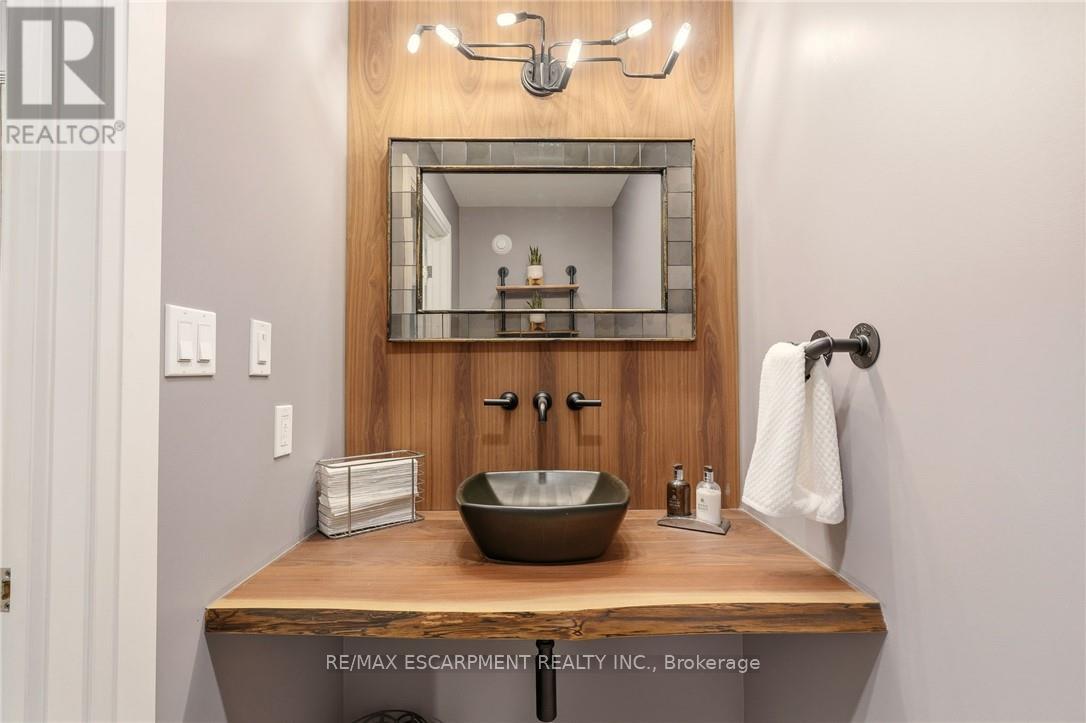 1354 No 1 Side Road N, Burlington, Ontario  L7P 0R9 - Photo 21 - W13054560