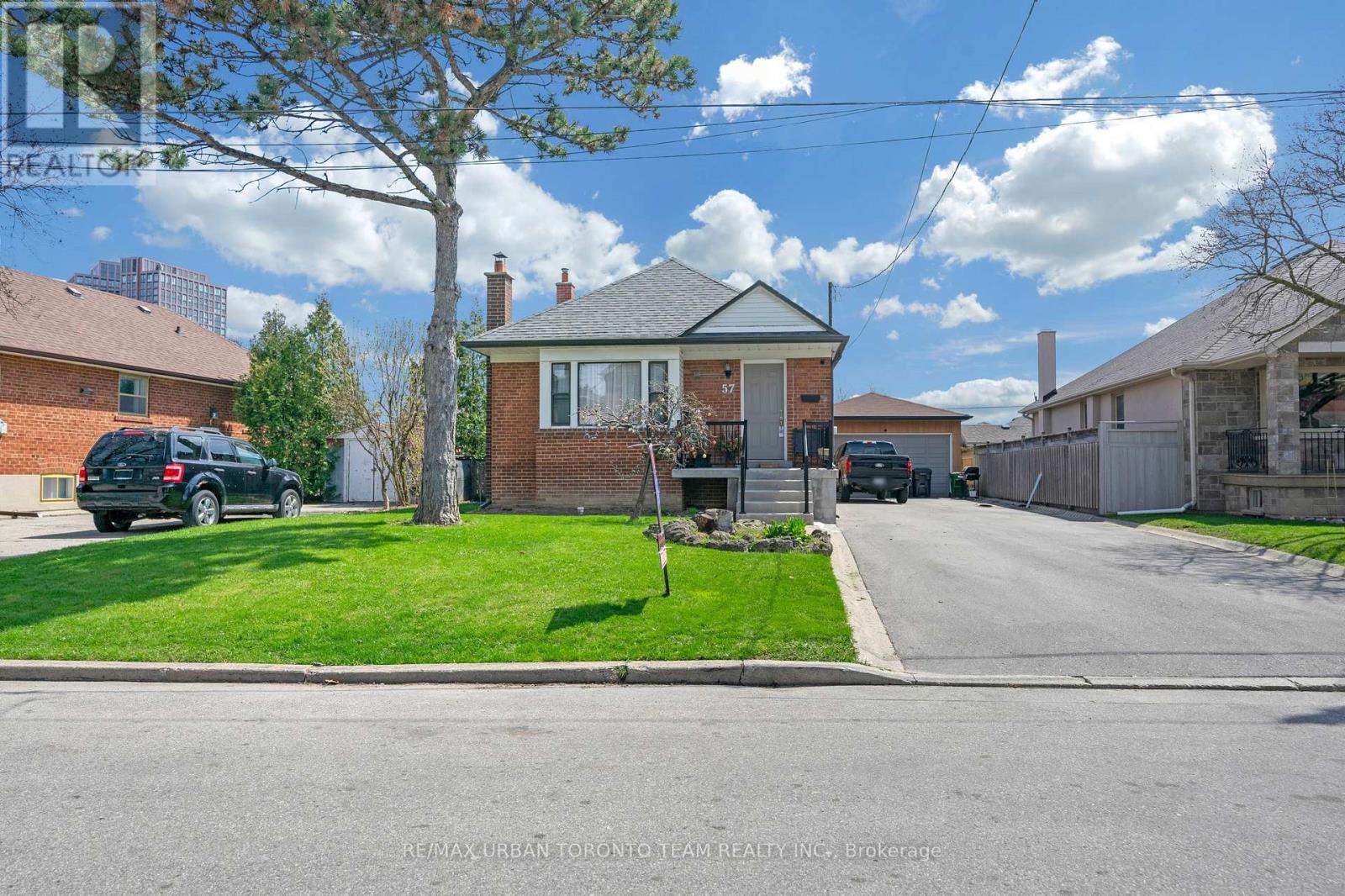 Lower#2 - 57 Westdale Drive, Toronto, Ontario  M3K 1A7 - Photo 12 - W13054576