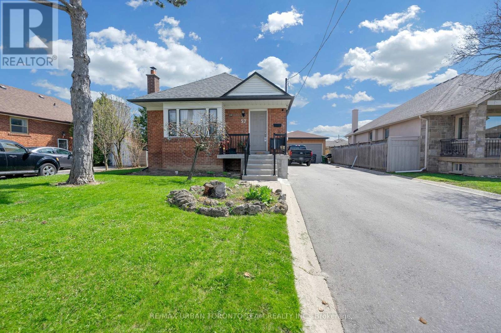 Lower#2 - 57 Westdale Drive, Toronto, Ontario  M3K 1A7 - Photo 13 - W13054576