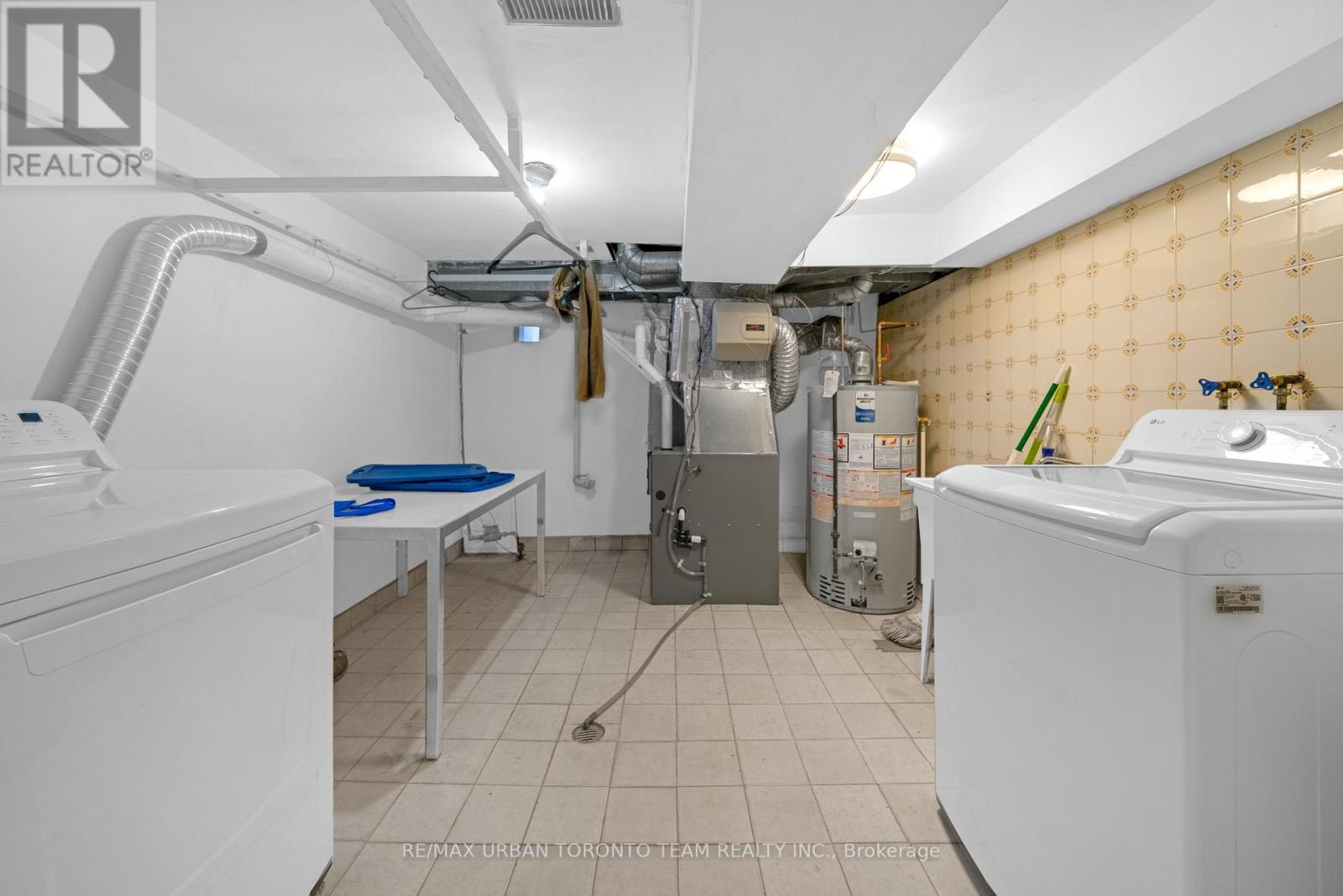 Lower#2 - 57 Westdale Drive, Toronto, Ontario  M3K 1A7 - Photo 16 - W13054576