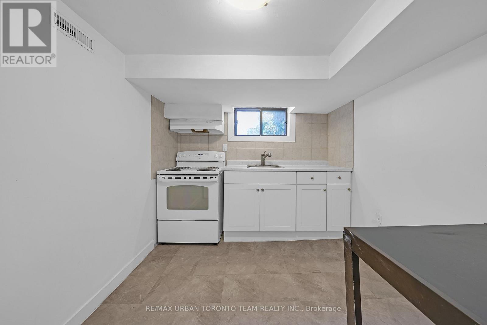 Lower#2 - 57 Westdale Drive, Toronto, Ontario  M3K 1A7 - Photo 5 - W13054576