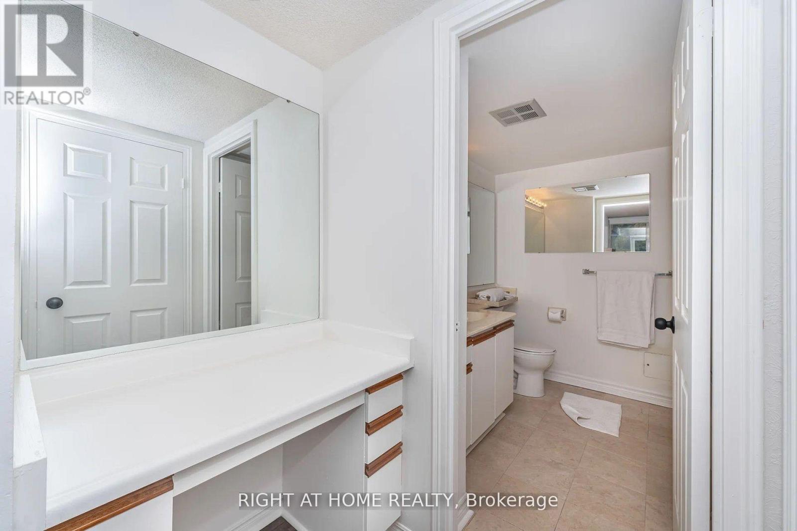 208 - 1360 Rathburn Road E, Mississauga, Ontario  L4W 4H4 - Photo 15 - W13054580