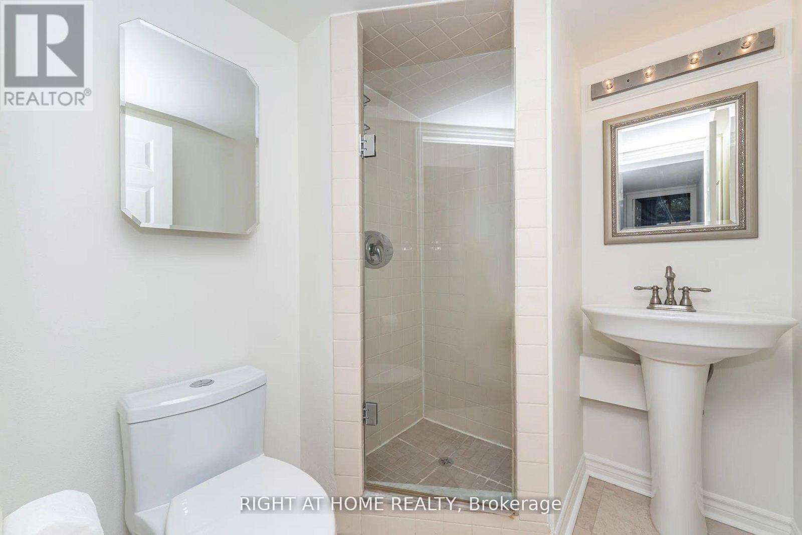 208 - 1360 Rathburn Road E, Mississauga, Ontario  L4W 4H4 - Photo 25 - W13054580