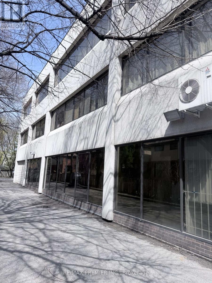 104 - 222 DIXON ROAD, Toronto, Ontario