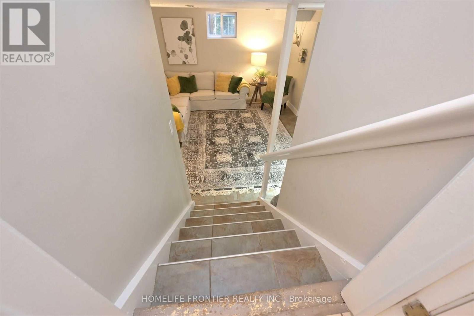 9 Avonmore Street, Brampton, Ontario  L6W 2S5 - Photo 13 - W13054602