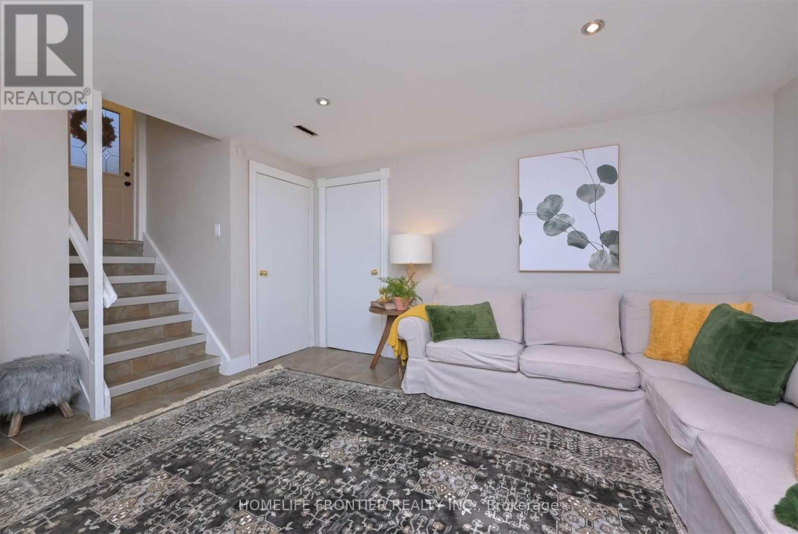 9 Avonmore Street, Brampton, Ontario  L6W 2S5 - Photo 15 - W13054602