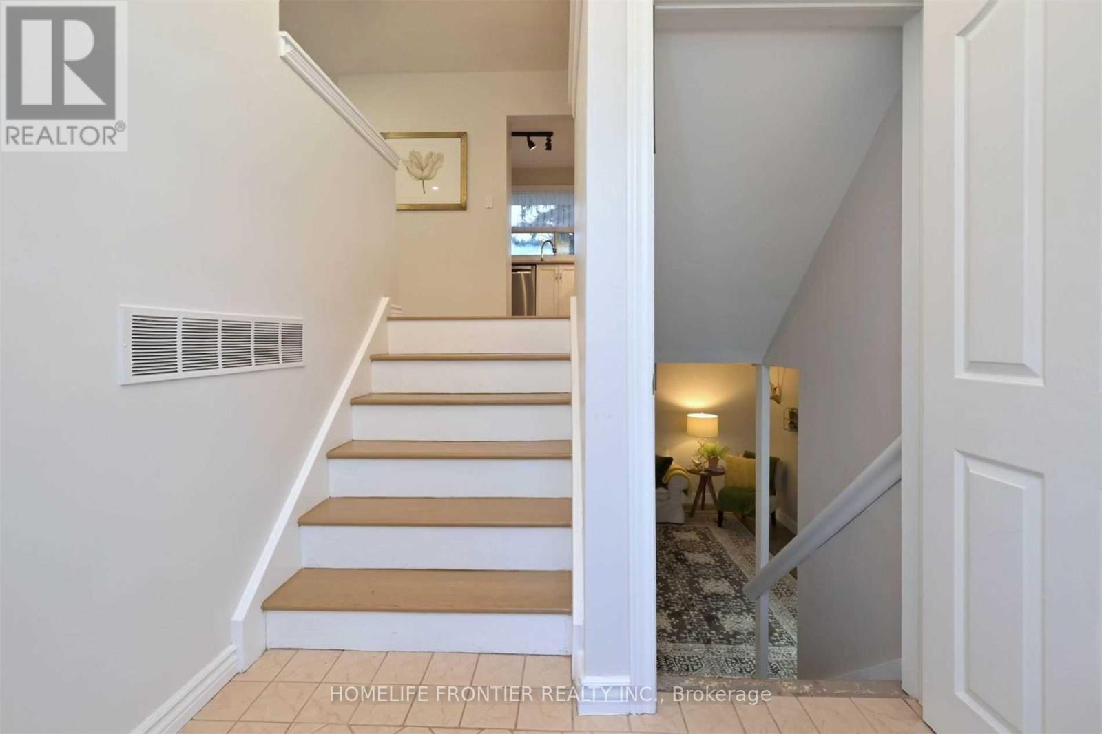 9 Avonmore Street, Brampton, Ontario  L6W 2S5 - Photo 18 - W13054602