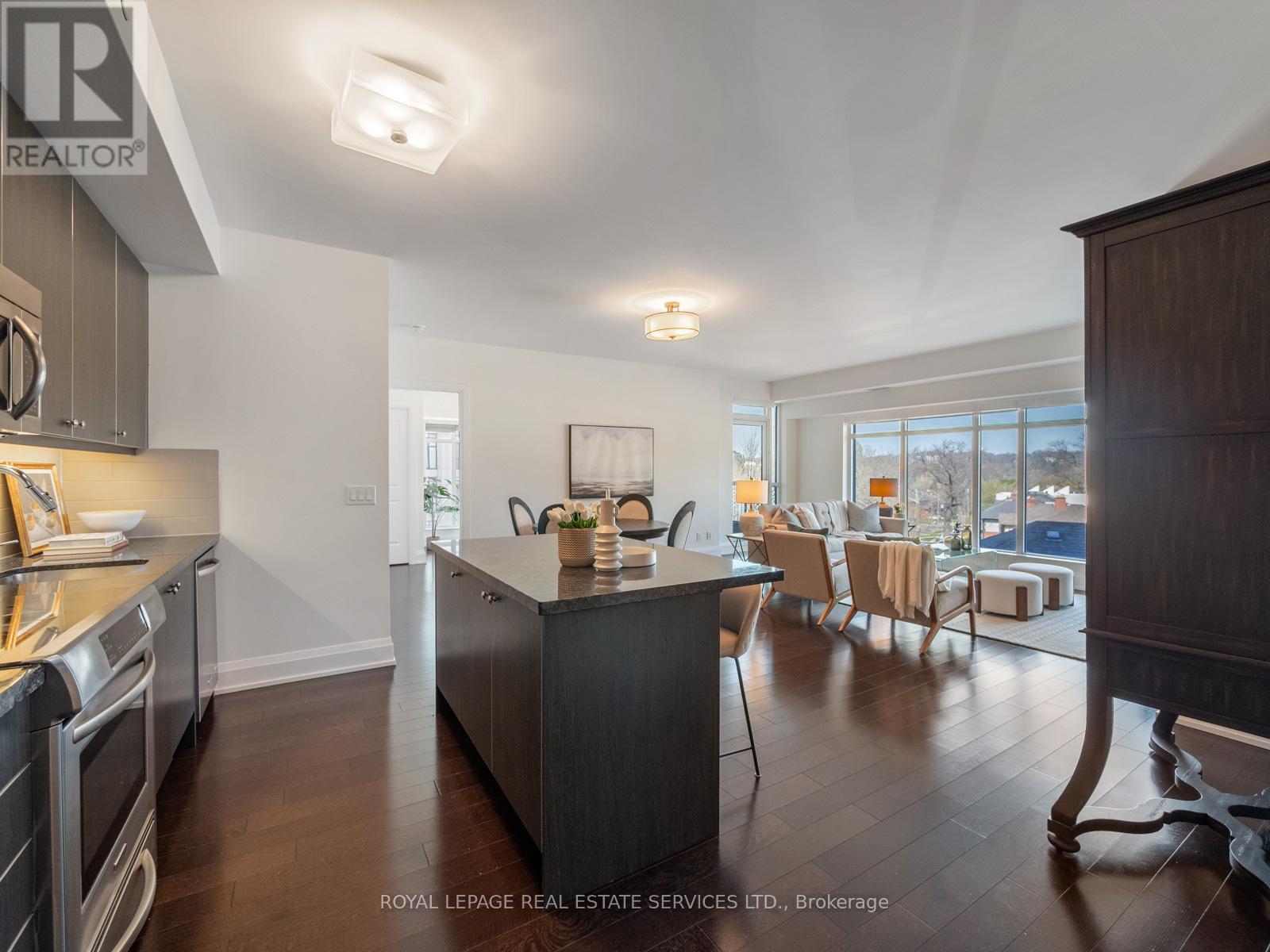 225 - 1 Old Mill Drive, Toronto, Ontario  M6S 0A1 - Photo 10 - W13054642