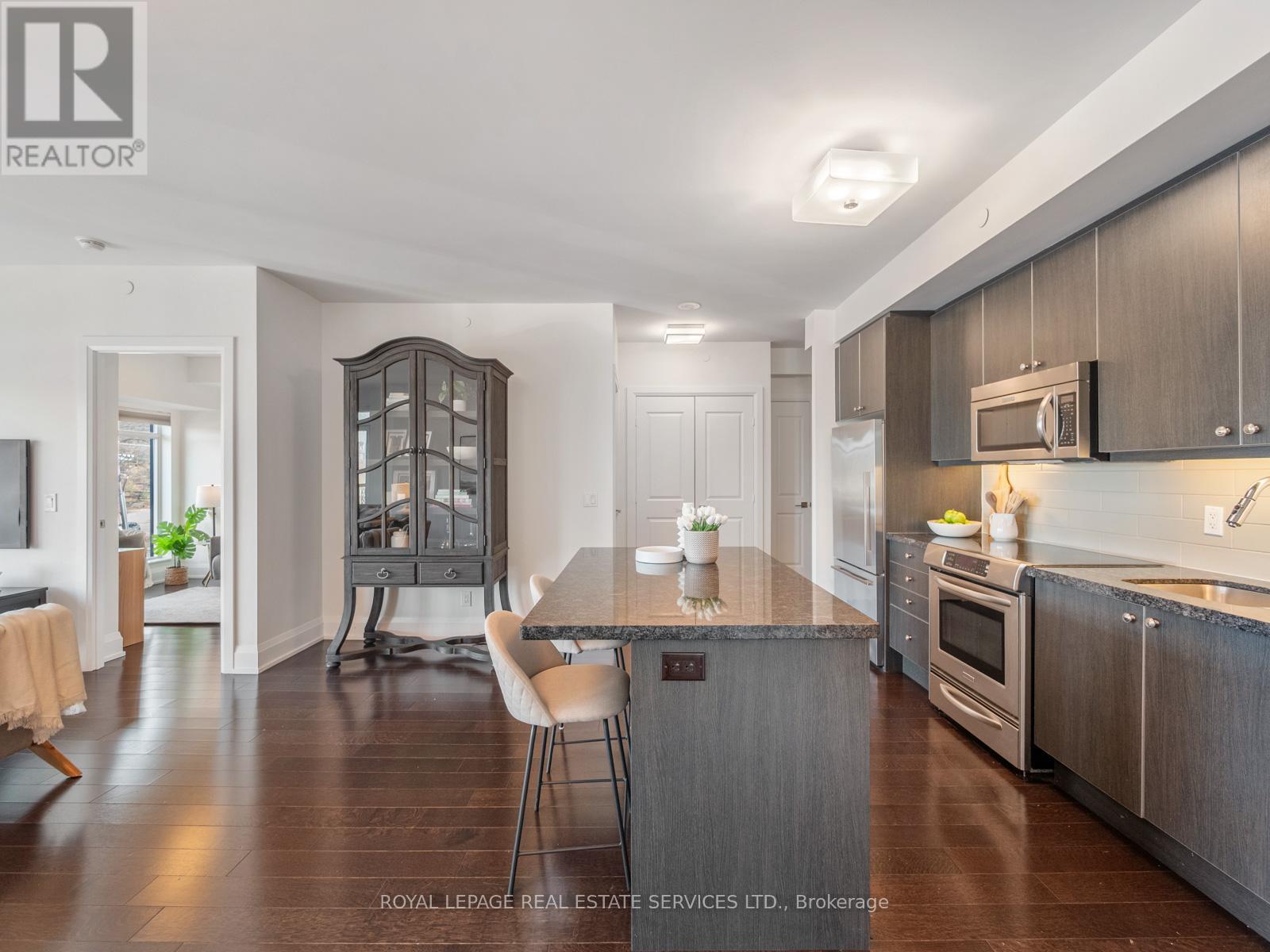 225 - 1 Old Mill Drive, Toronto, Ontario  M6S 0A1 - Photo 20 - W13054642