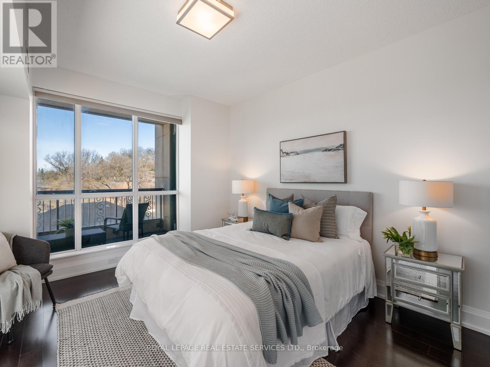 225 - 1 Old Mill Drive, Toronto, Ontario  M6S 0A1 - Photo 23 - W13054642