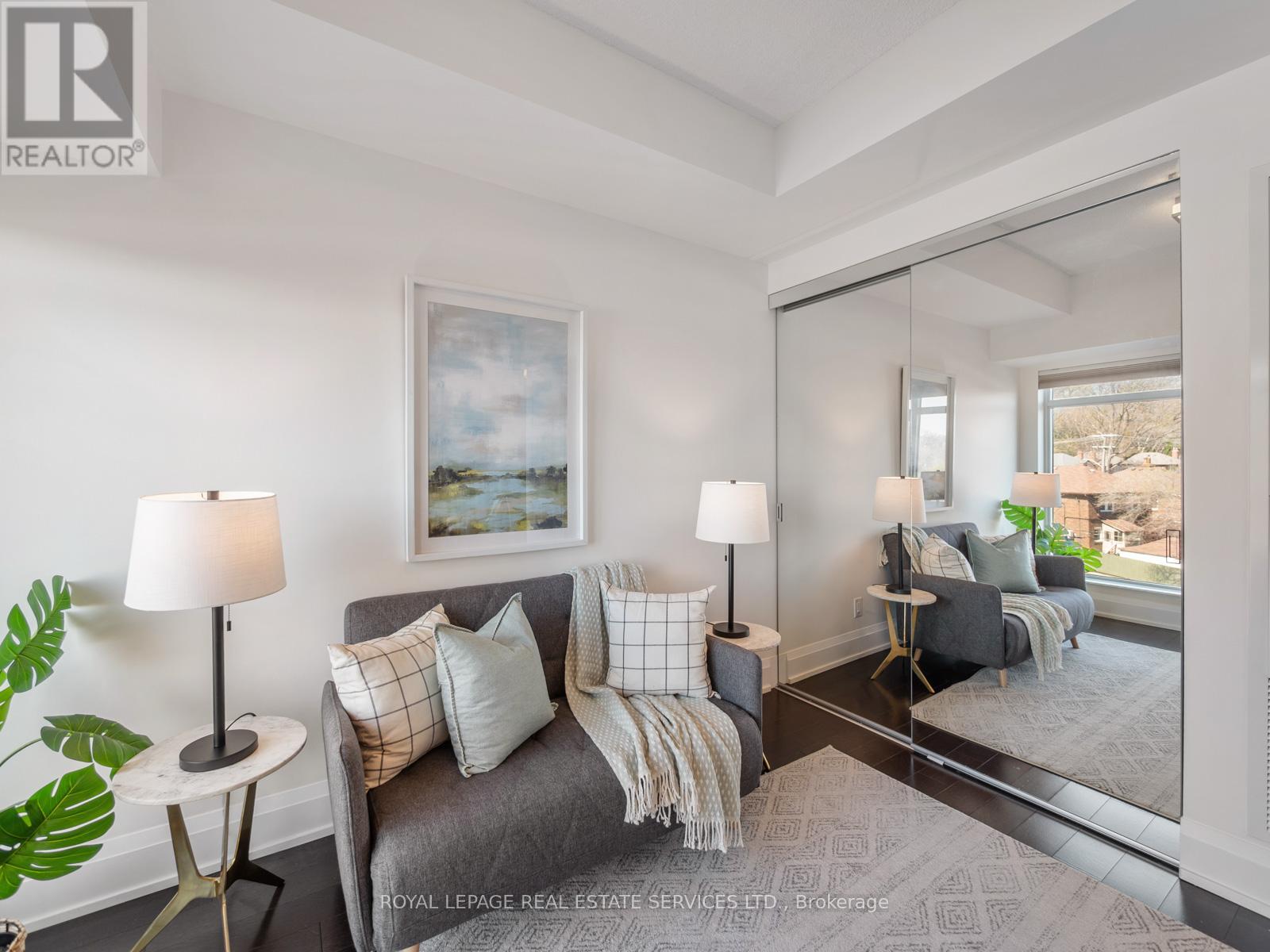 225 - 1 Old Mill Drive, Toronto, Ontario  M6S 0A1 - Photo 31 - W13054642