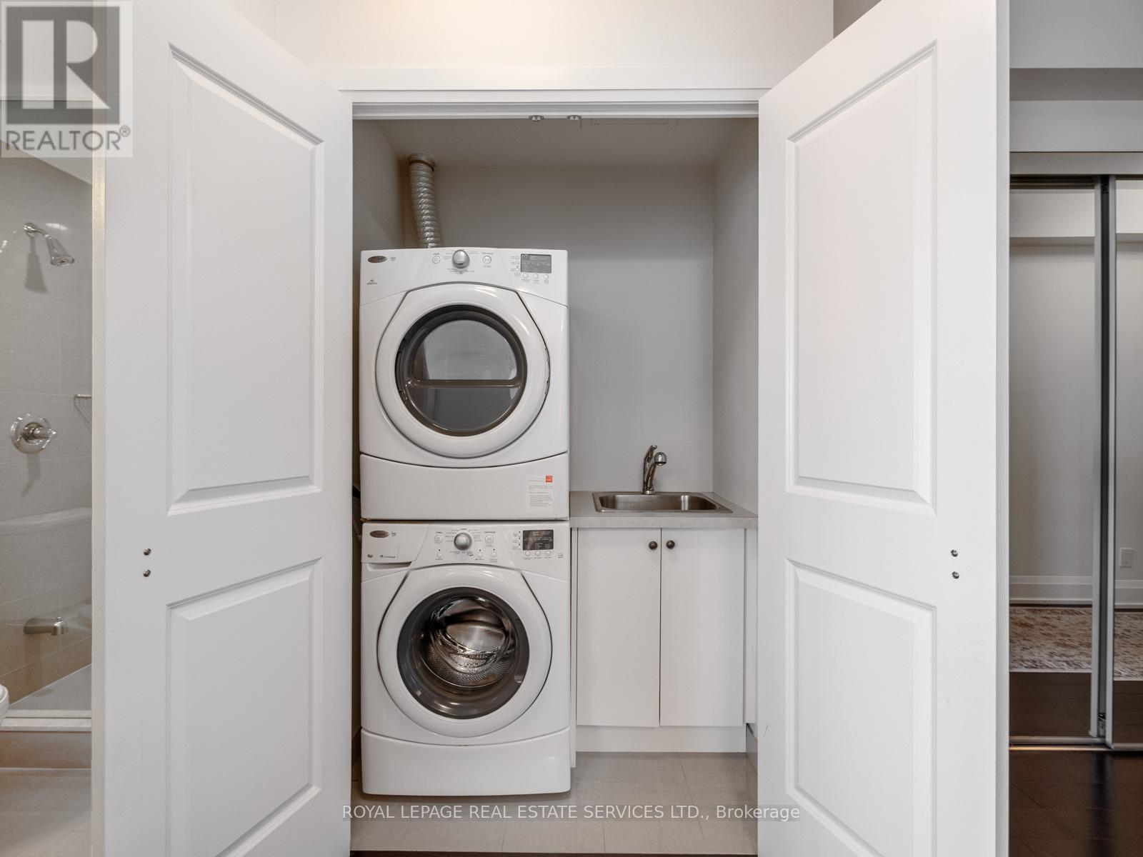 225 - 1 Old Mill Drive, Toronto, Ontario  M6S 0A1 - Photo 33 - W13054642