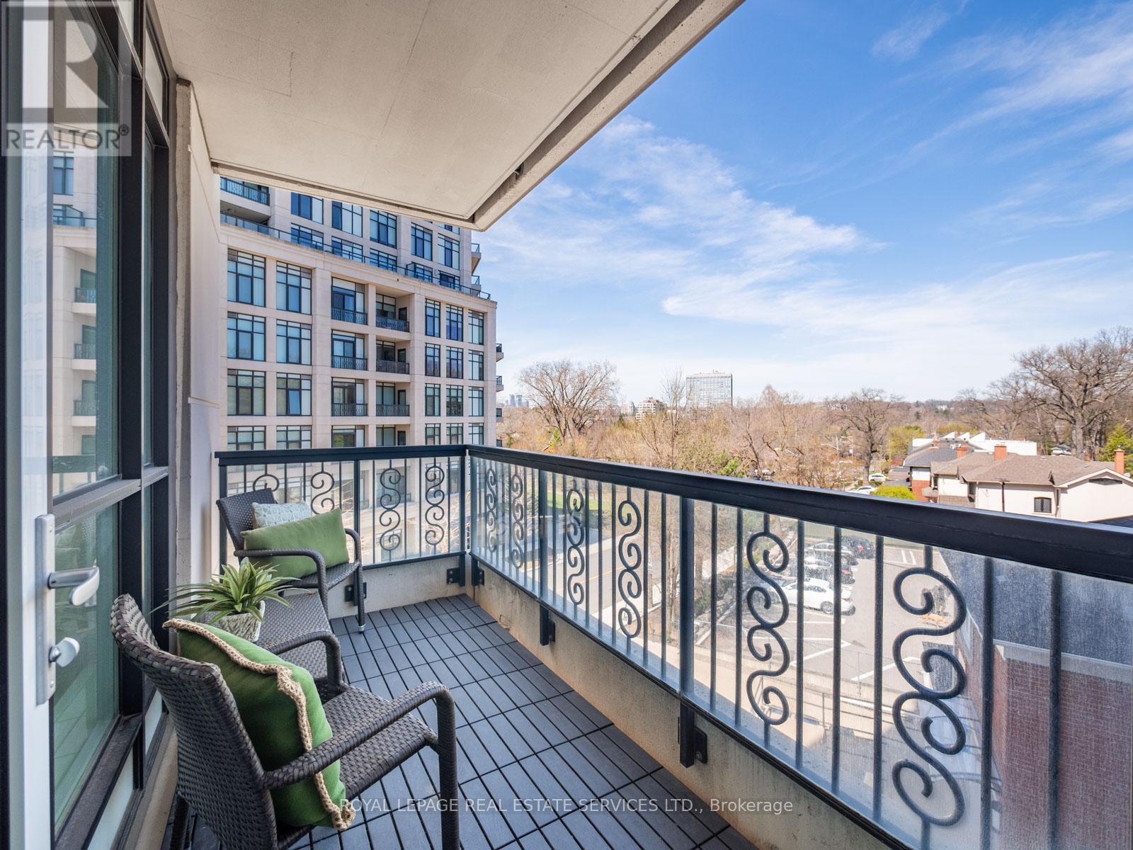 225 - 1 Old Mill Drive, Toronto, Ontario  M6S 0A1 - Photo 34 - W13054642