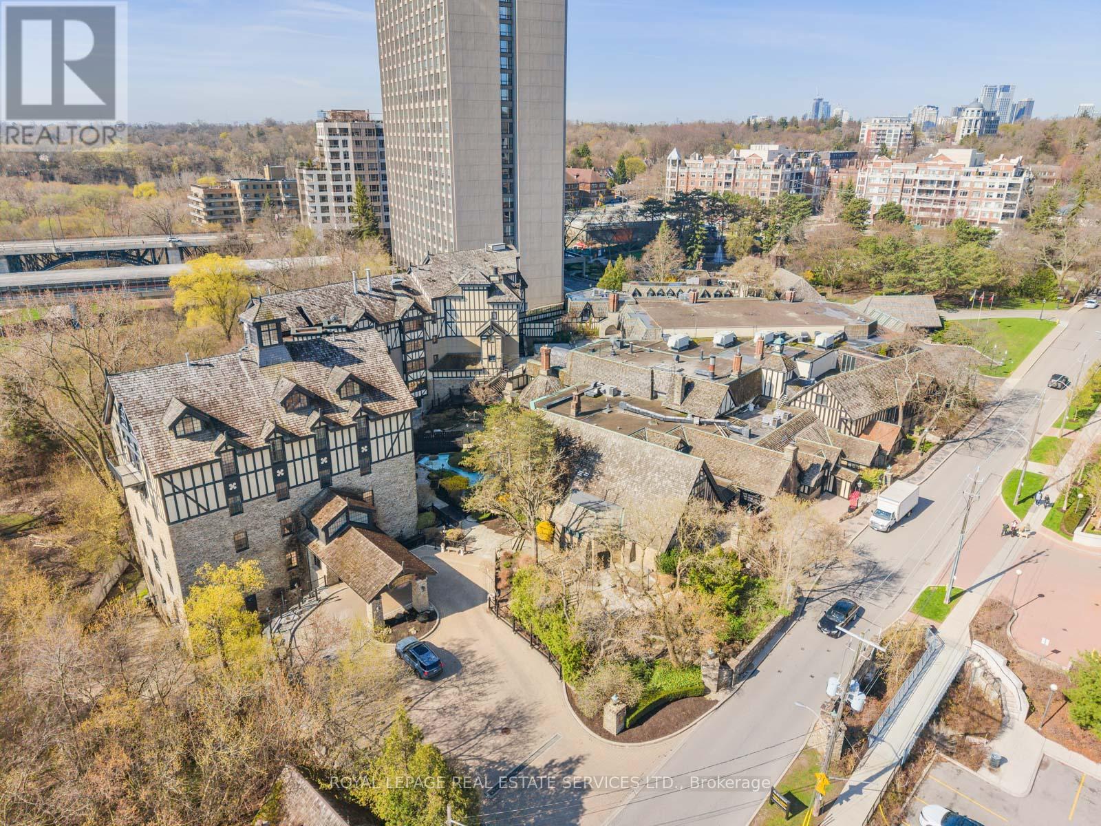 225 - 1 Old Mill Drive, Toronto, Ontario  M6S 0A1 - Photo 47 - W13054642