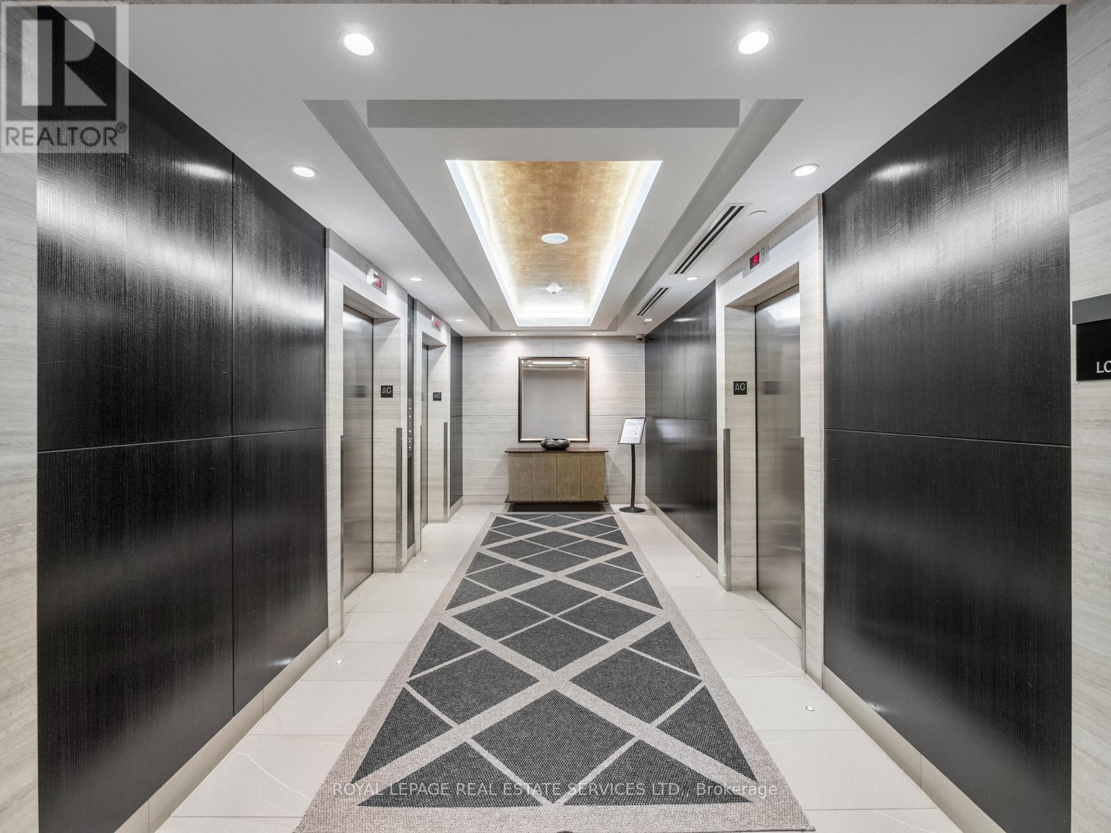 225 - 1 Old Mill Drive, Toronto, Ontario  M6S 0A1 - Photo 7 - W13054642