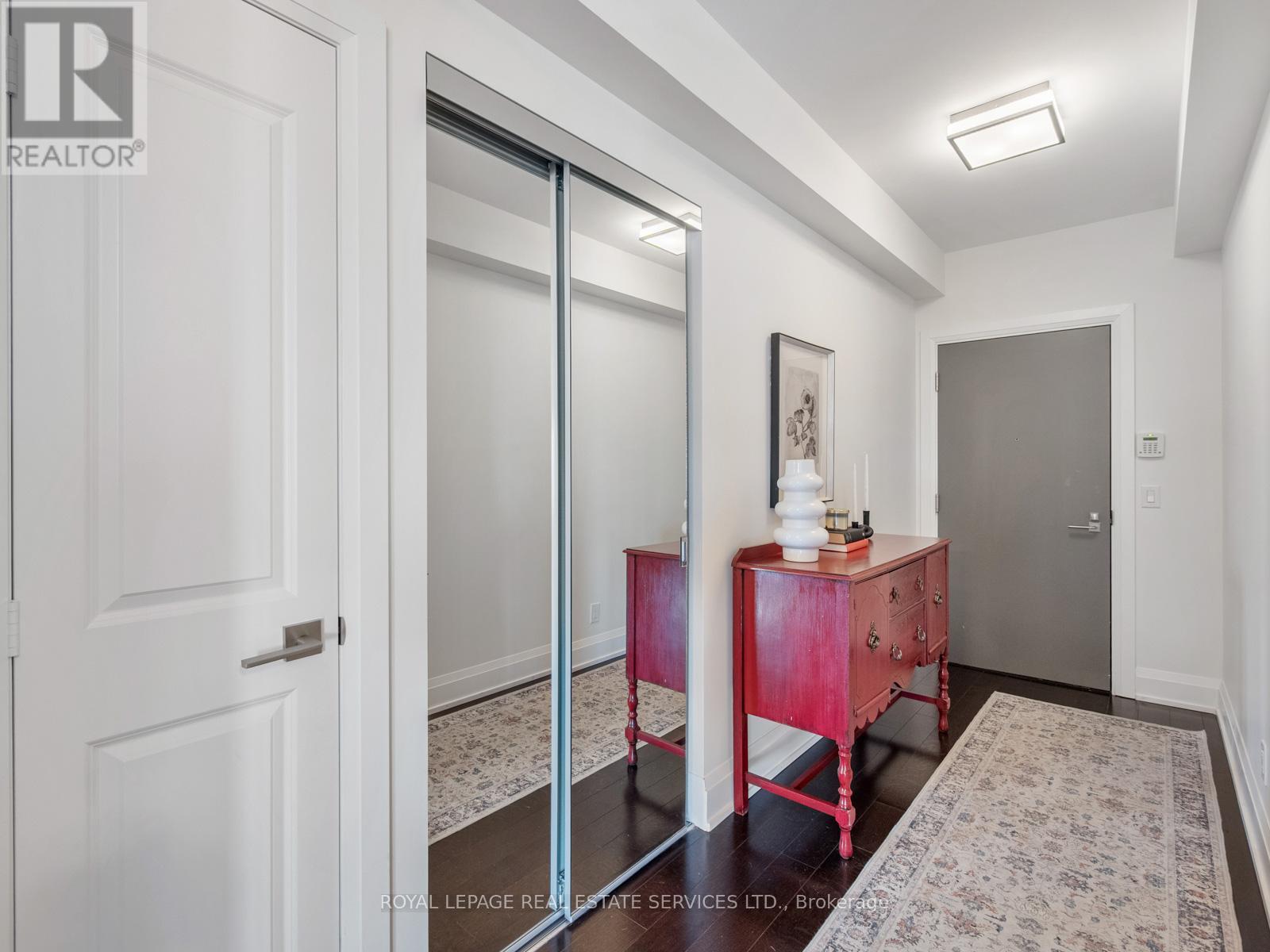 225 - 1 Old Mill Drive, Toronto, Ontario  M6S 0A1 - Photo 9 - W13054642