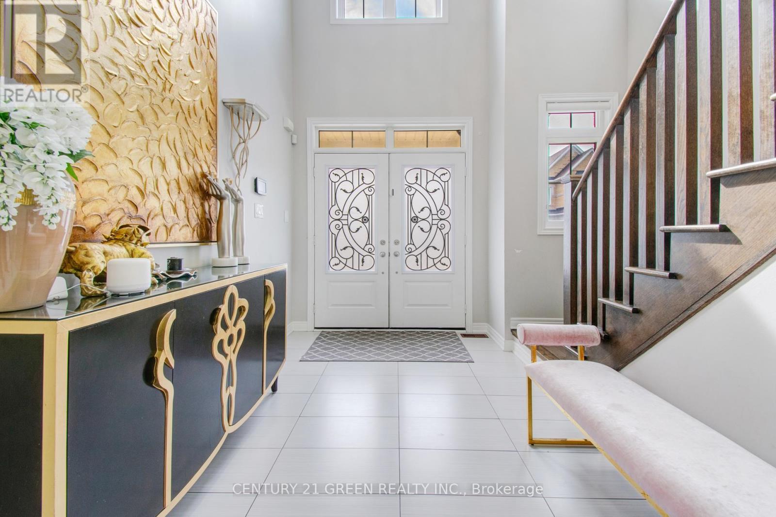 20 Tysonville Circle, Brampton, Ontario  L7A 4A6 - Photo 3 - W13054650