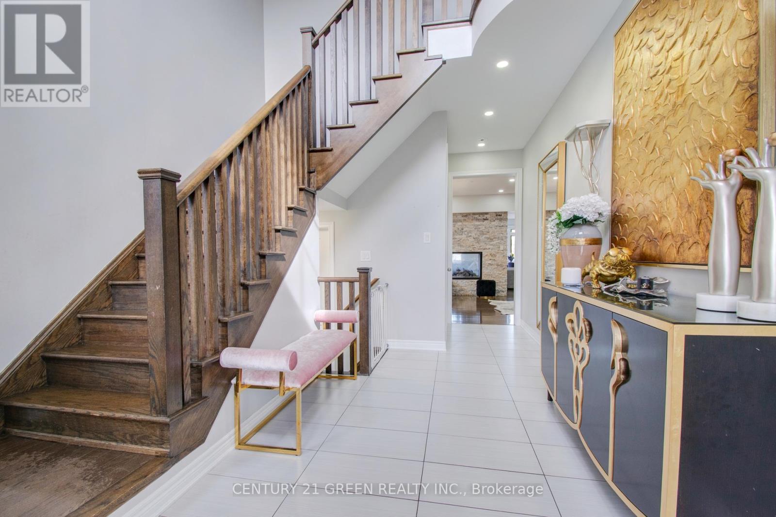 20 Tysonville Circle, Brampton, Ontario  L7A 4A6 - Photo 5 - W13054650