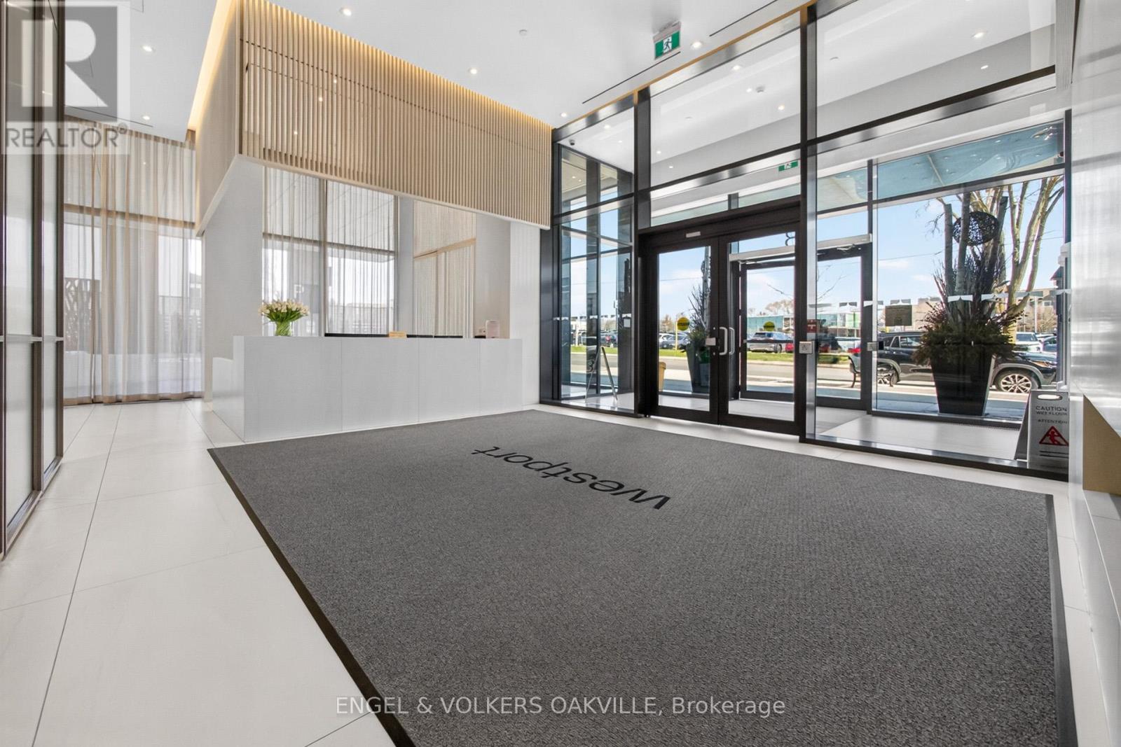 418 - 28 Ann Street, Mississauga, Ontario  L5G 0E1 - Photo 3 - W13054682