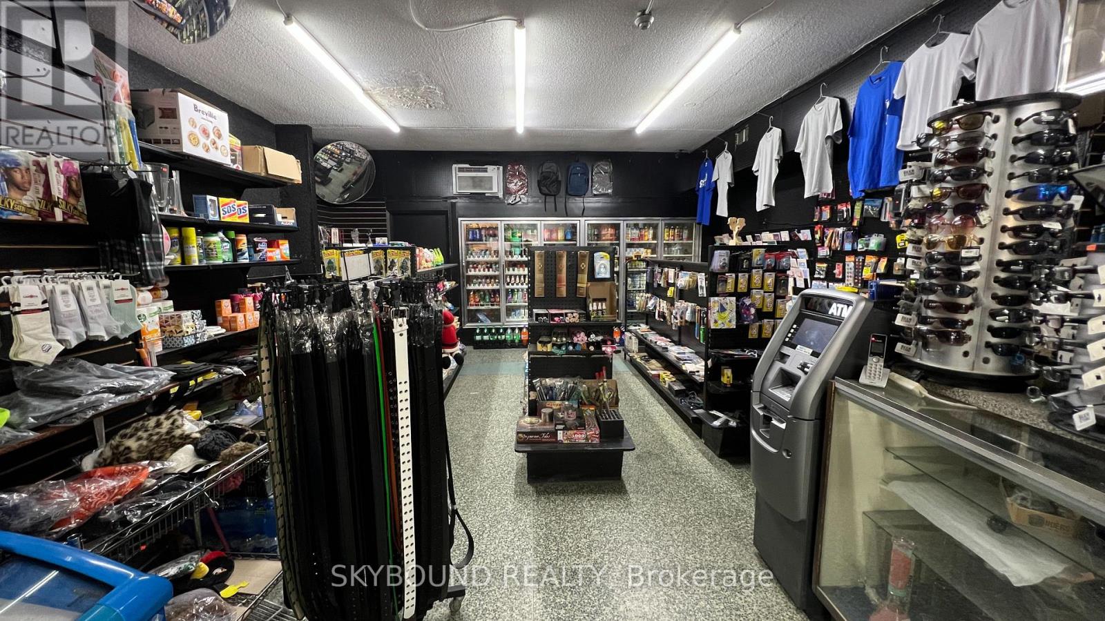 Unit 11 - 2111 Jane Street, Toronto, Ontario  M3M 1A2 - Photo 2 - W13054734