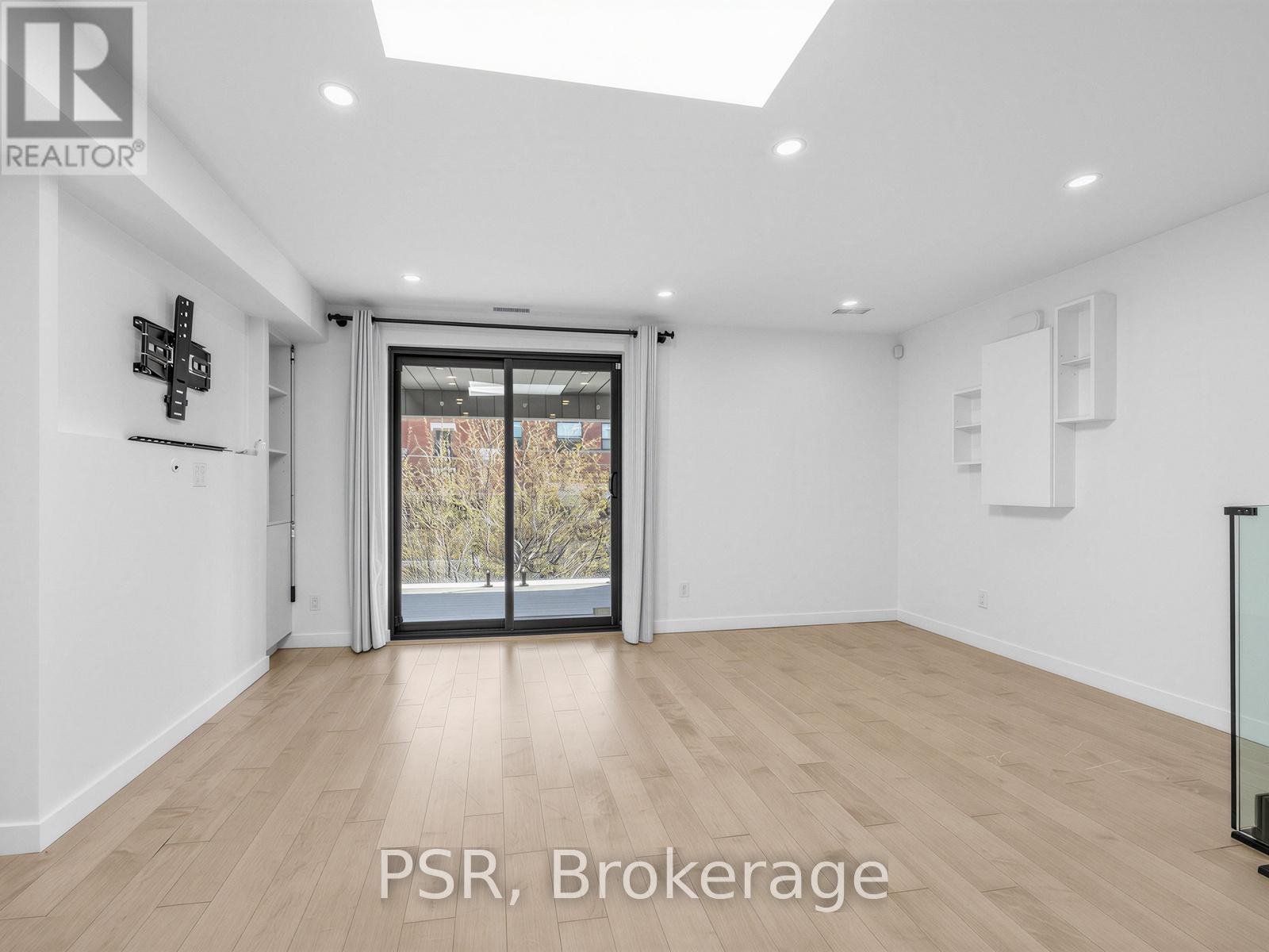 2 - 54a Galley Avenue, Toronto, Ontario  M6R 1H1 - Photo 13 - W13054736