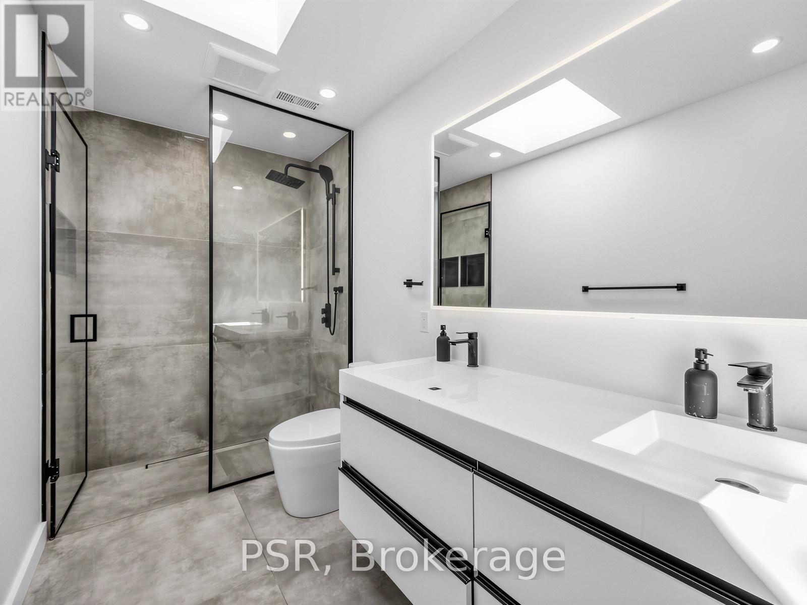 2 - 54a Galley Avenue, Toronto, Ontario  M6R 1H1 - Photo 19 - W13054736