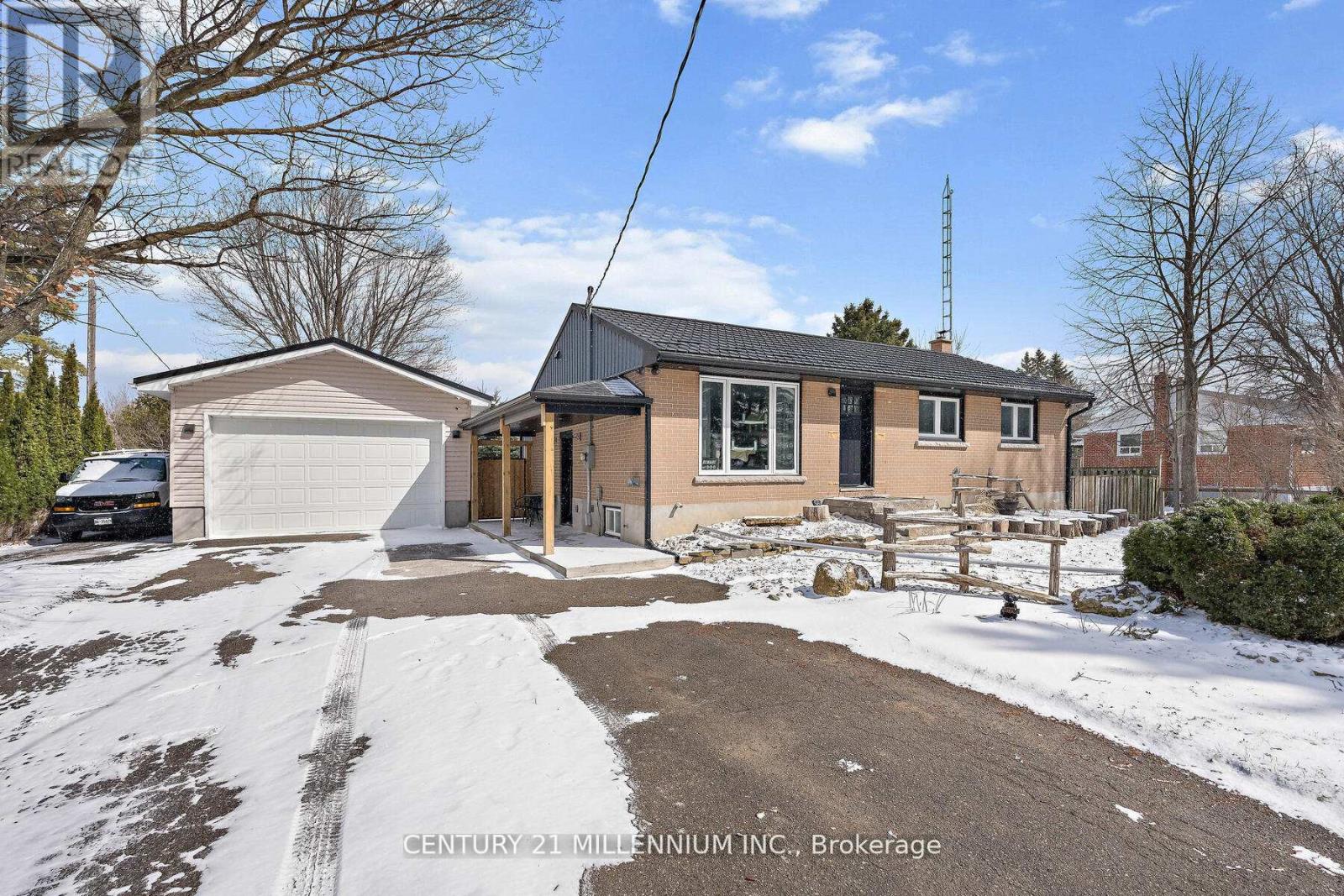 10875 Fifth Line, Halton Hills, Ontario  L7G 4S6 - Photo 2 - W13054772