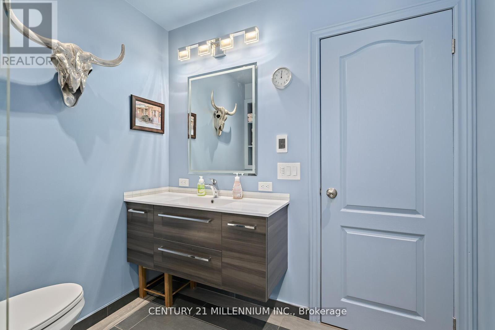 10875 Fifth Line, Halton Hills, Ontario  L7G 4S6 - Photo 20 - W13054772