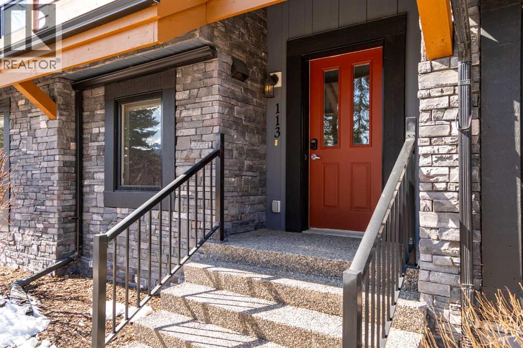 113, 80 Dyrgas Gate, Canmore, Alberta  T1W 3M8 - Photo 2 - A2301470