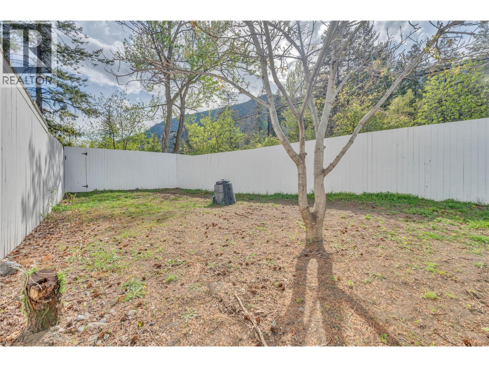 1498 Main Street, Olalla, British Columbia  V0X 1N6 - Photo 53 - 10384061