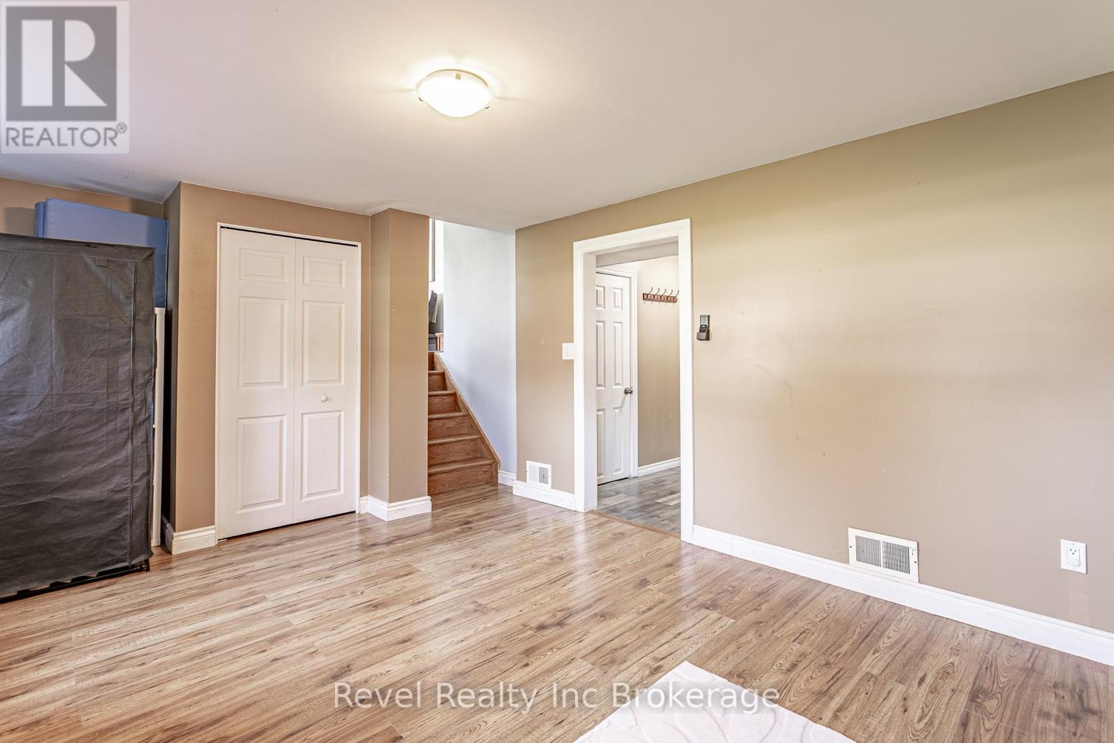 828 Warwick Street, Woodstock, Ontario  N4S 4R4 - Photo 23 - X12761000