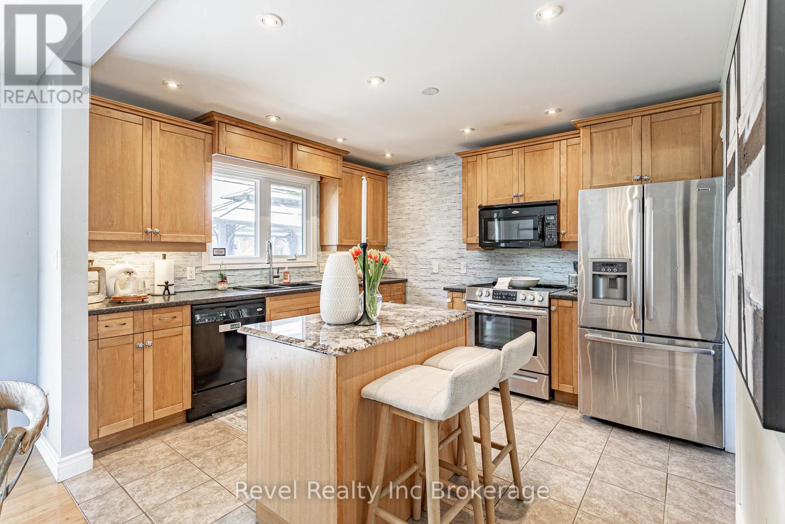 828 Warwick Street, Woodstock, Ontario  N4S 4R4 - Photo 10 - X12761000