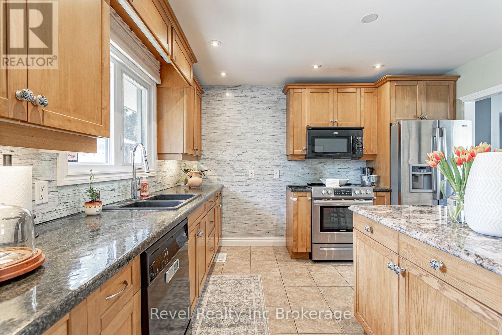 828 Warwick Street, Woodstock, Ontario  N4S 4R4 - Photo 13 - X12761000