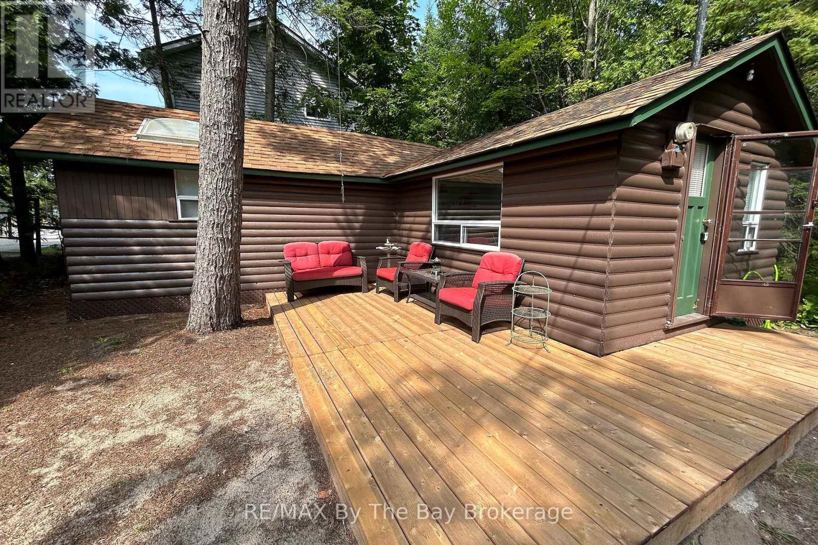 465 Bluewater Lane, Wasaga Beach, Ontario  L9Z 2P4 - Photo 2 - S12943030