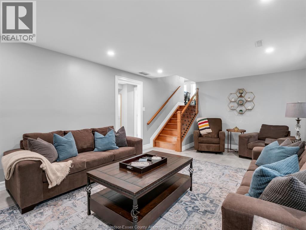 2351 Santos Drive, Windsor, Ontario  N9G 2J7 - Photo 17 - 26009458