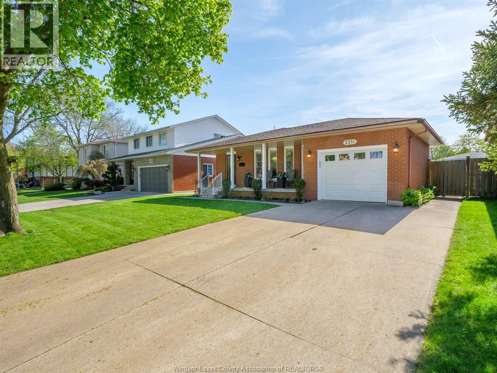 2351 Santos Drive, Windsor, Ontario  N9G 2J7 - Photo 2 - 26009458