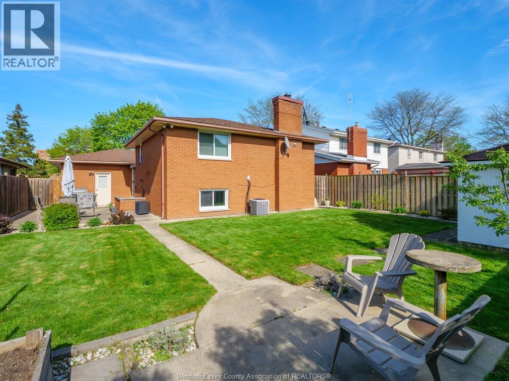 2351 Santos Drive, Windsor, Ontario  N9G 2J7 - Photo 32 - 26009458