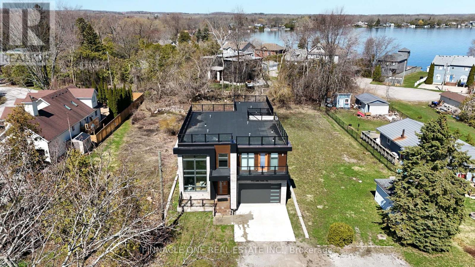 992 Little Cedar Avenue, Innisfil, Ontario  L0L 1W0 - Photo 2 - N13049696