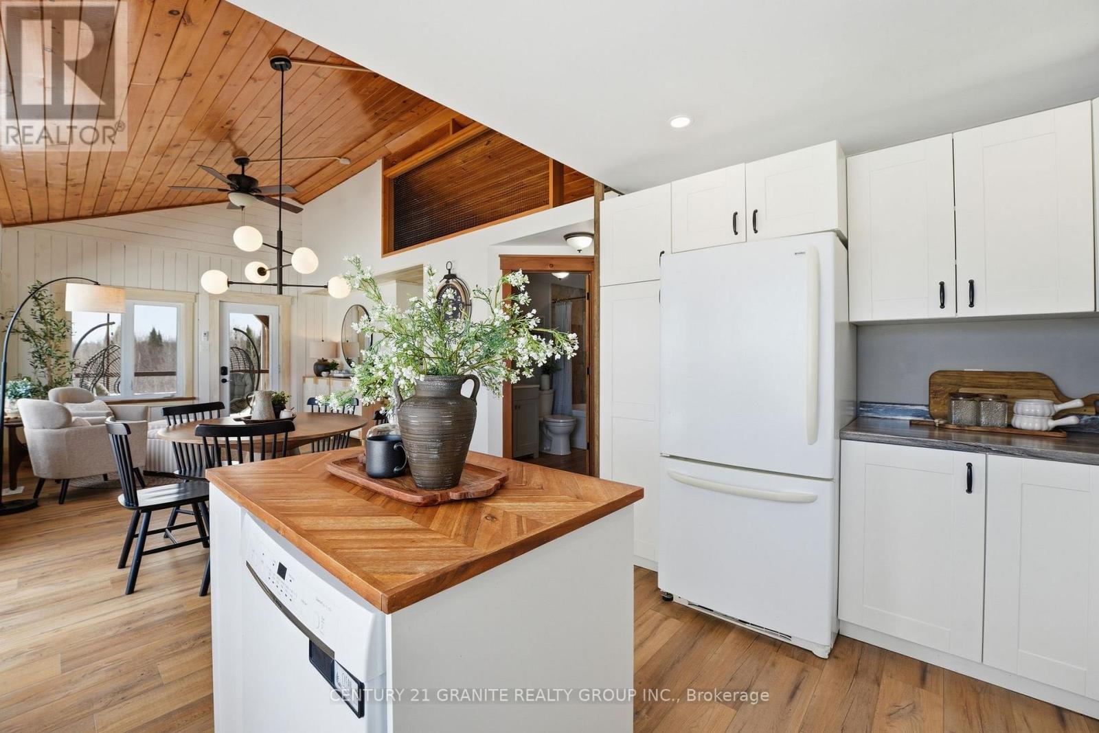 824 East Road Loop, Hastings Highlands, Ontario  K0L 1C0 - Photo 5 - X12867392