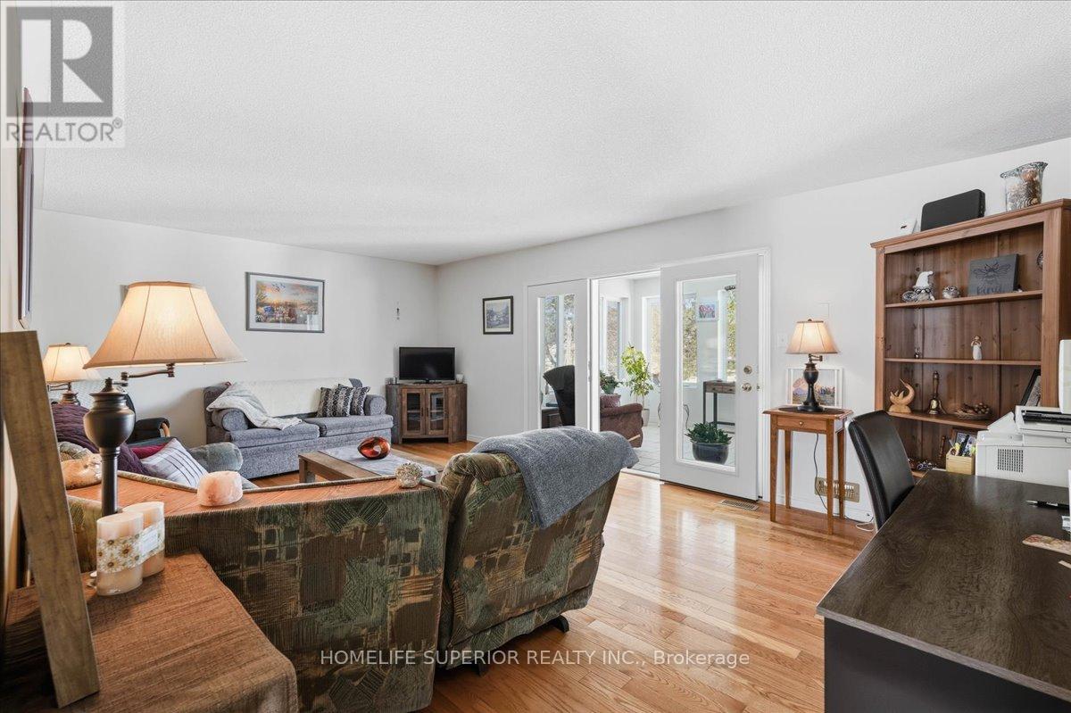 35 Nelson Street, Centre Hastings, Ontario  K0K 2K0 - Photo 9 - X12875182